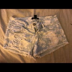Forever 21 distressed frayed shorts size XS